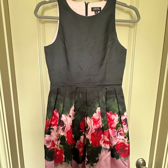 Tahari Dress, 10, Female, Black/Floral - Picture 1 of 3